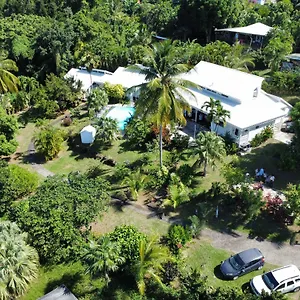 Chalet Le, Sainte-Rose